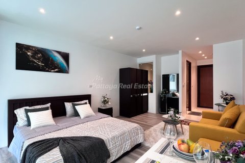 Studio in the Condo in Bang Lamung, Thailand  № 214117 - photo 6