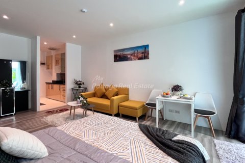 Studio in the Condo in Bang Lamung, Thailand  № 214117 - photo 5