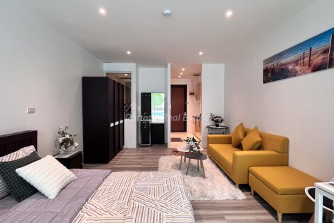 Studio in the Condo in Bang Lamung, Thailand  № 214117 - photo 4