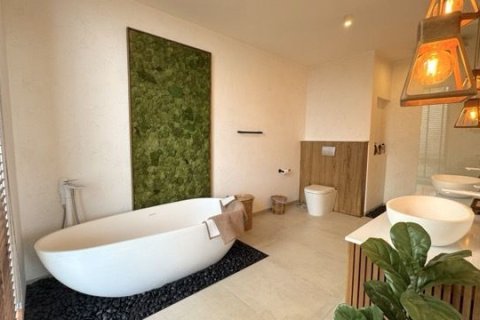 Chalet de 6 dormitorios en Ko Samui, Tailandia № 167546 - foto 15