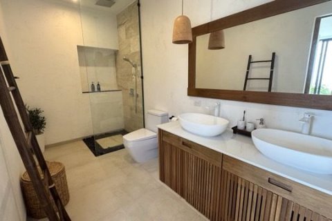 Chalet de 6 dormitorios en Ko Samui, Tailandia № 167546 - foto 12