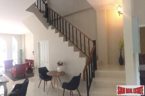 Local comercial 204 m2 en Bangkok, Tailandia № 202623 - foto 3