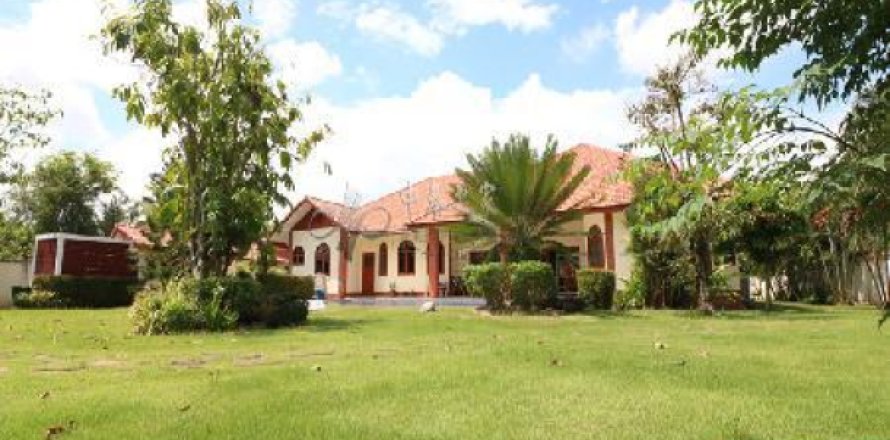 Casa de 3 dormitorios en Chiang Mai, Tailandia № 202624