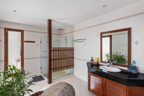 Chalet de 7 dormitorios en Kamala, Tailandia № 191107 - foto 28
