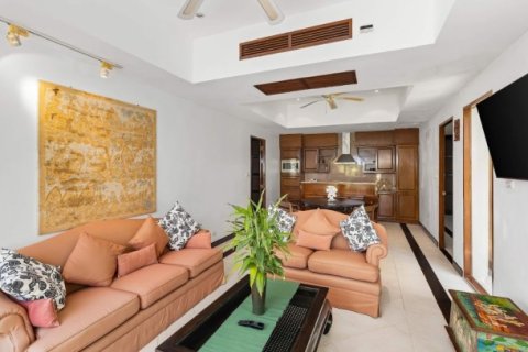 Chalet de 7 dormitorios en Kamala, Tailandia № 191107 - foto 14