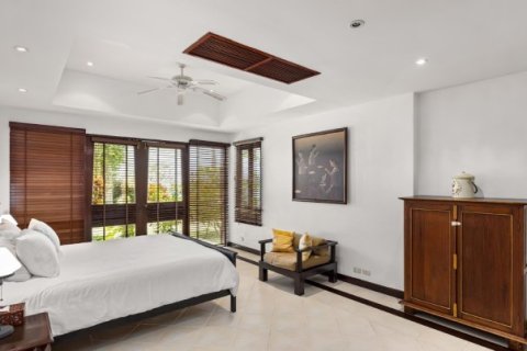 Chalet de 7 dormitorios en Kamala, Tailandia № 191107 - foto 18