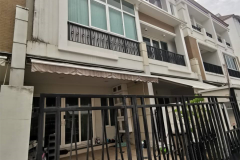 Adosado de 3 dormitorios en Bangkok, Tailandia № 189637 - foto 8