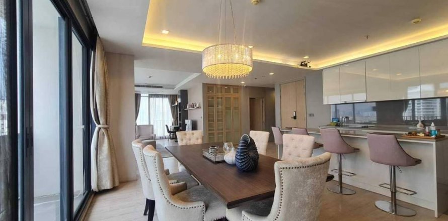 Condo in Bangkok, Thailand, 3 bedrooms № 143270
