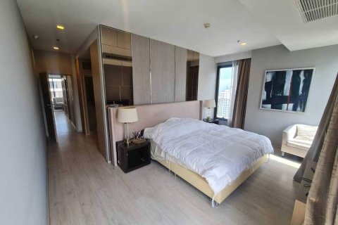 Condo in Bangkok, Thailand, 3 bedrooms № 143270 - photo 4