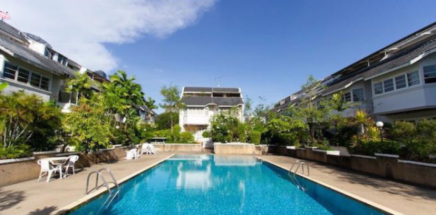 Casa de 3 dormitorios en Bangkok, Tailandia № 194079