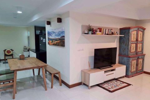 Condominio de 3 dormitorios en Huai Khwang, Bangkok, Tailandia № 48086 - foto 8