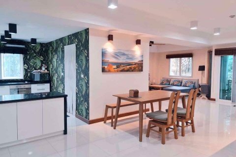 Condominio de 3 dormitorios en Huai Khwang, Bangkok, Tailandia № 48086 - foto 6