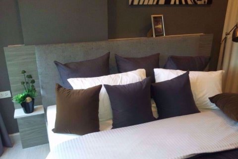 Condo in Khan Na Yao, Bangkok, Thailand, 3 bedrooms № 48087 - photo 5