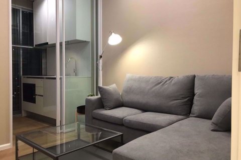 Condominio de 1 dormitorio en Chatuchak, Bangkok, Tailandia № 48084 - foto 4