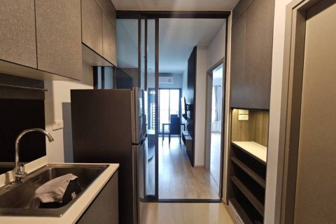 Condominio de 2 dormitorios en Bang Kapi, Bangkok, Tailandia № 116675 - foto 4