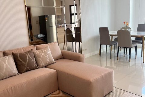 Adosado de 3 dormitorios en Bangkok, Tailandia № 116673 - foto 2