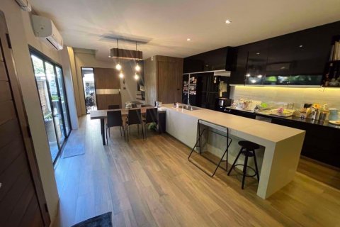 Casa de 3 dormitorios en Wang Thonglang, Bangkok, Tailandia № 47466 - foto 4