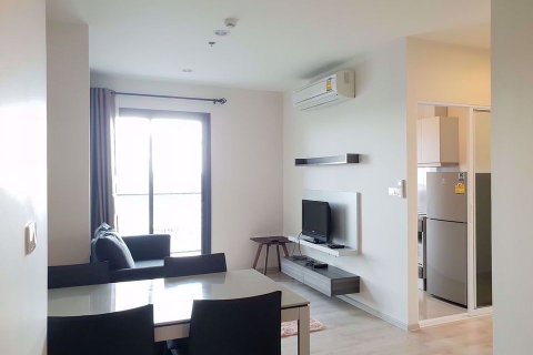Condominio de 2 dormitorios en Huai Khwang, Bangkok, Tailandia № 47463