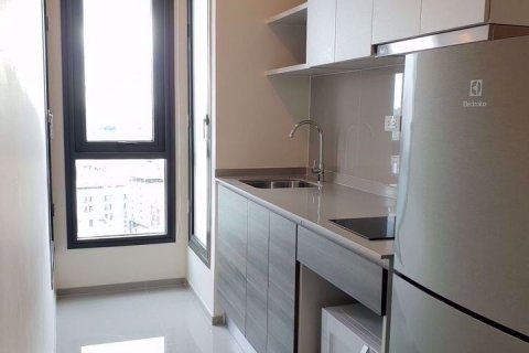 Condominio de 2 dormitorios en Huai Khwang, Bangkok, Tailandia № 47463 - foto 4