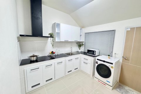 Casa de 3 dormitorios en Pattaya, Tailandia № 155571 - foto 7