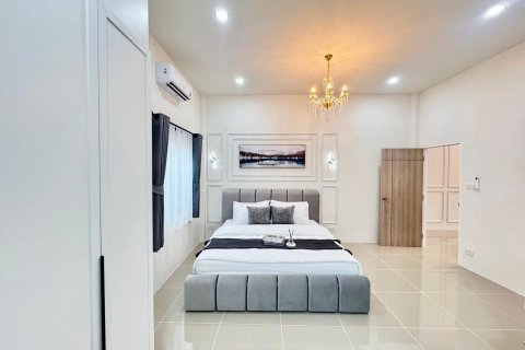 Casa de 3 dormitorios en Pattaya, Tailandia № 155571 - foto 12