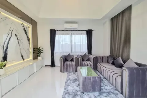 Casa de 3 dormitorios en Pattaya, Tailandia № 155572 - foto 5