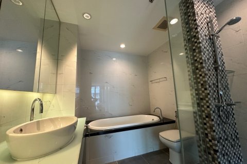 Condominio de 2 dormitorios en Bangkok, Tailandia № 65612 - foto 17