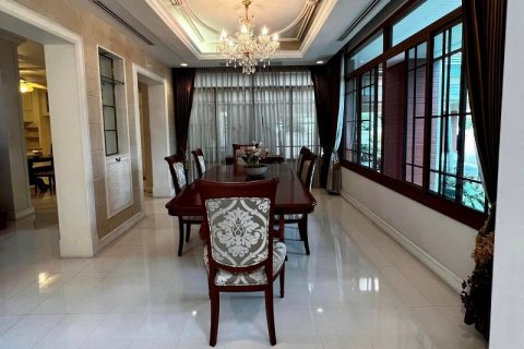 Casa de 5 dormitorios en Bangkok, Tailandia № 65611 - foto 10
