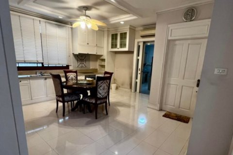 Casa de 5 dormitorios en Bangkok, Tailandia № 65611 - foto 11