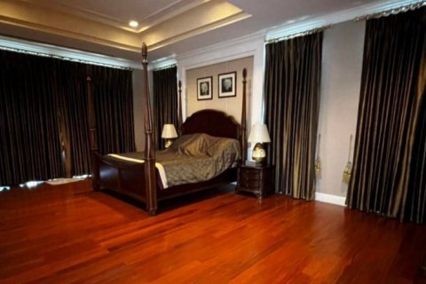 Casa de 5 dormitorios en Bangkok, Tailandia № 65611 - foto 9