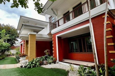 Casa de 5 dormitorios en Bangkok, Tailandia № 65611 - foto 3