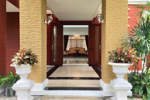 Casa de 5 dormitorios en Bangkok, Tailandia № 65611 - foto 4