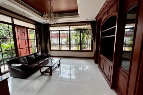 Casa de 5 dormitorios en Bangkok, Tailandia № 65611 - foto 7