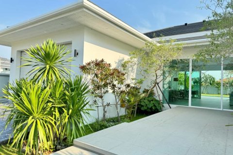 Chalet de 4 dormitorios en Hua Hin, Tailandia № 166064 - foto 27