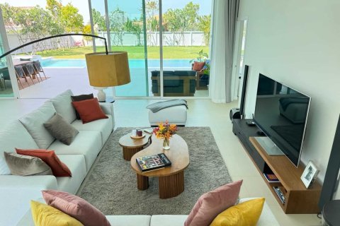 Chalet de 4 dormitorios en Hua Hin, Tailandia № 166064 - foto 17