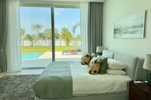 Chalet de 4 dormitorios en Hua Hin, Tailandia № 166064 - foto 8