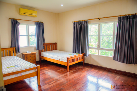 Haus in Bangkok, Thailand 3 Schlafzimmer № 189396 - Foto 7