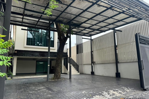 Casa de 2 dormitorios en Bangkok, Tailandia № 189397 - foto 10