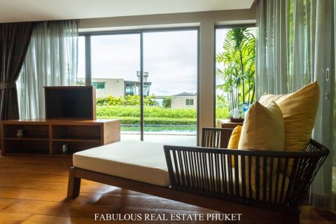 Chalet de 7 dormitorios en Bang Tao, Tailandia № 179882 - foto 22