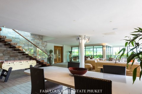 Chalet de 7 dormitorios en Bang Tao, Tailandia № 179882 - foto 11