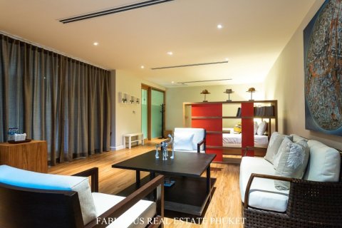 Chalet de 7 dormitorios en Bang Tao, Tailandia № 179882 - foto 19