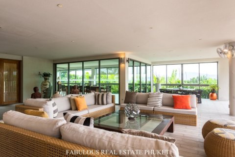 Chalet de 7 dormitorios en Bang Tao, Tailandia № 179882 - foto 7