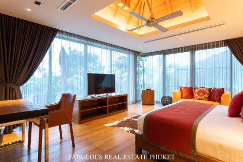 Chalet de 7 dormitorios en Bang Tao, Tailandia № 179882 - foto 13