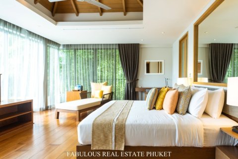 Chalet de 7 dormitorios en Bang Tao, Tailandia № 179882 - foto 20