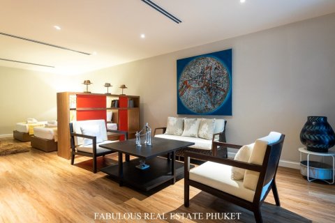 Chalet de 7 dormitorios en Bang Tao, Tailandia № 179882 - foto 18