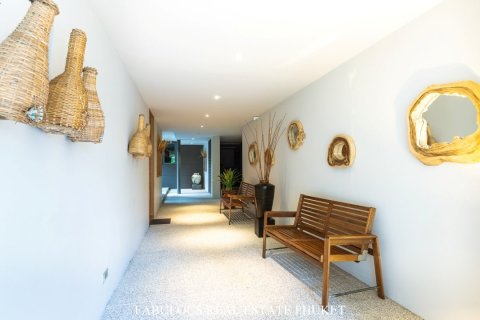Chalet de 7 dormitorios en Bang Tao, Tailandia № 179882 - foto 15