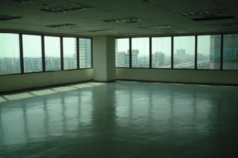 Oficina en Bang Na, Bangkok, Tailandia № 203932 - foto 3