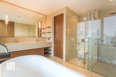 Condominio de 4 dormitorios en Bangkok, Tailandia № 168203 - foto 16
