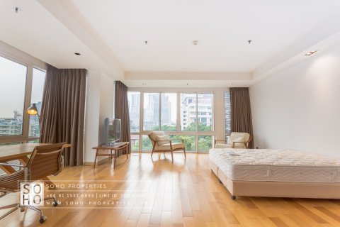Condominio de 4 dormitorios en Bangkok, Tailandia № 168203 - foto 4
