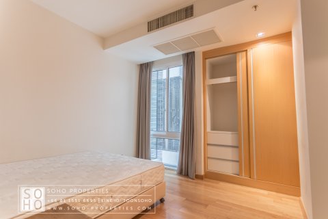 Condominio de 4 dormitorios en Bangkok, Tailandia № 168203 - foto 10